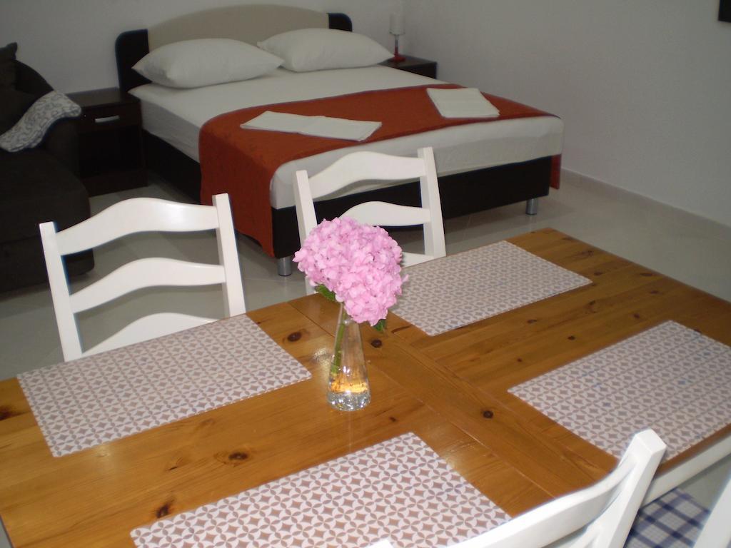 Apartments Tare, Free Parking Vodice Habitación foto